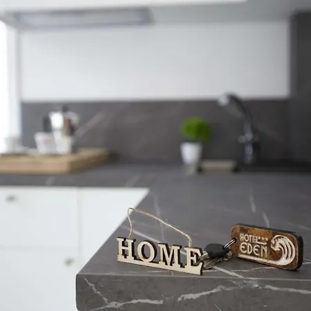 ホテル Eden カットーリカ