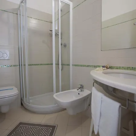 Eden 3* カットーリカ