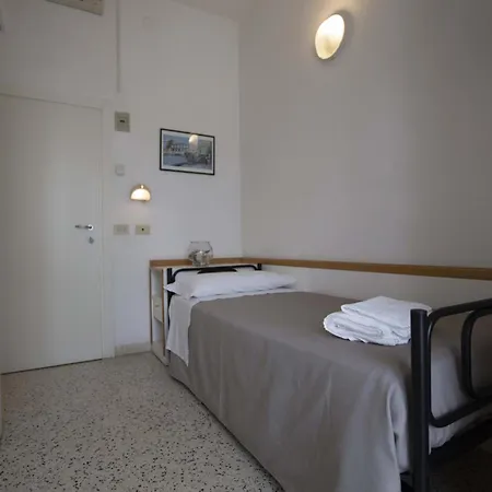 Eden カットーリカ